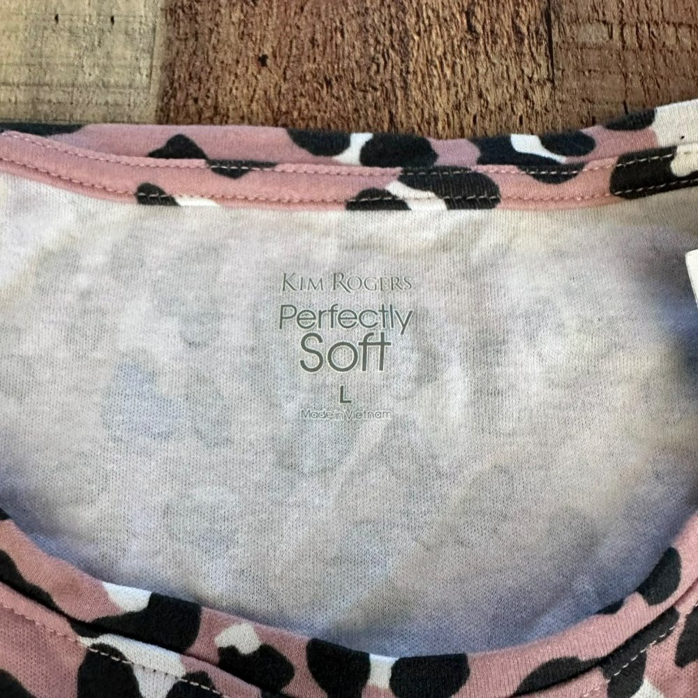 Kim Rogers perfectly soft three quarter sleeve pink leopard crew neck top women' - Picture 8 of 11
